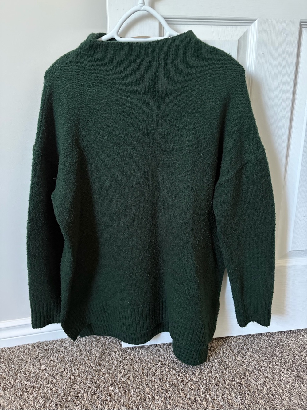 Noul Women’s Dark Green Crewneck Sweater
